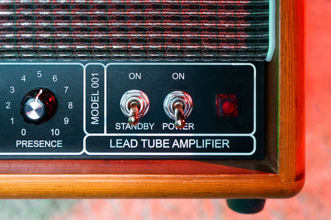 Buttons on Vintage Radio · Free Stock Photo