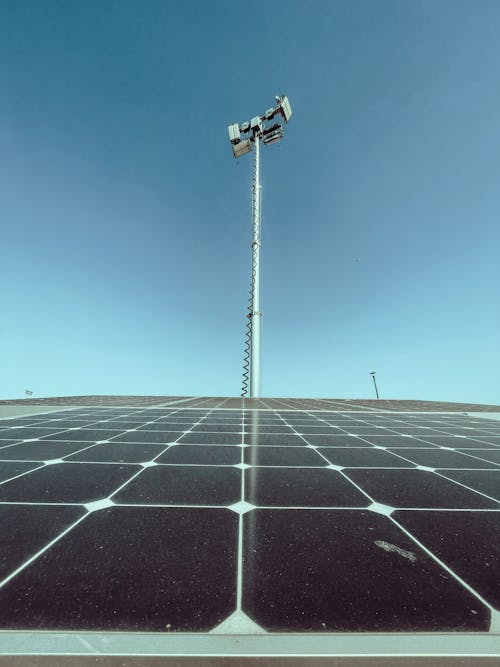 Бесплатное стоковое фото с возобновляемый источник энергии, голубое небо, панель солнечных батарей