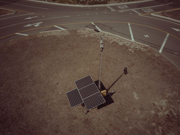 2026 Guide to the Best Overlanding Solar Generators & Power Banks