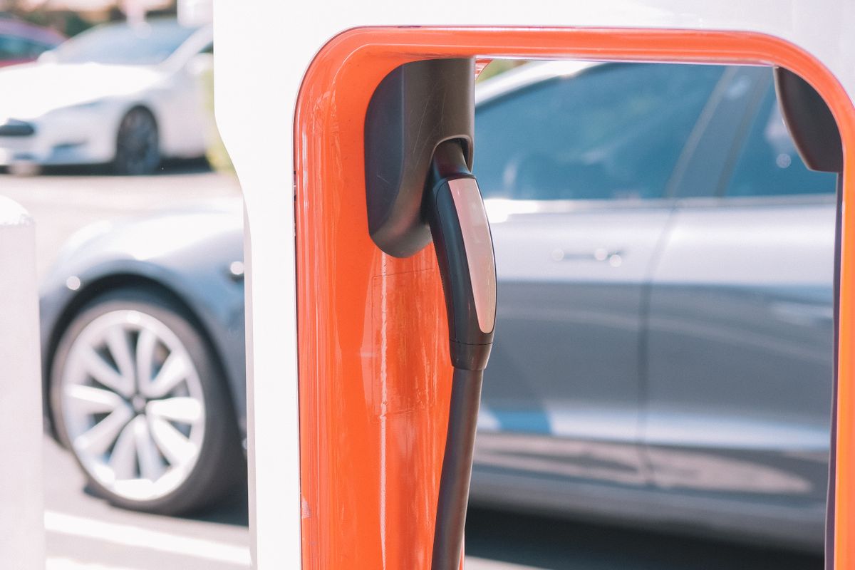 Leasing social voiture électrique : qui peut en profiter - Conditions d’éligibilité : documents et justificatifs à préparer