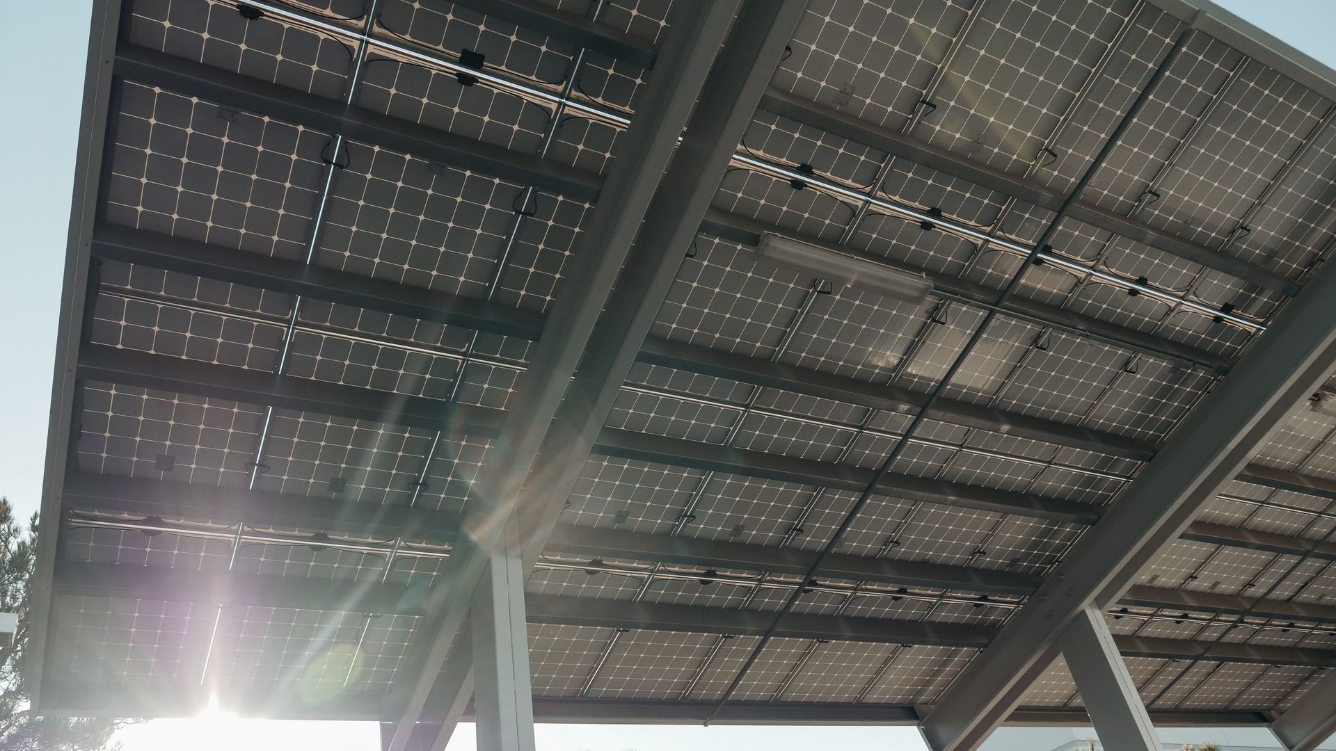 How to Choose a Solar Carport in Cyprus — illustrasjonsbilde
