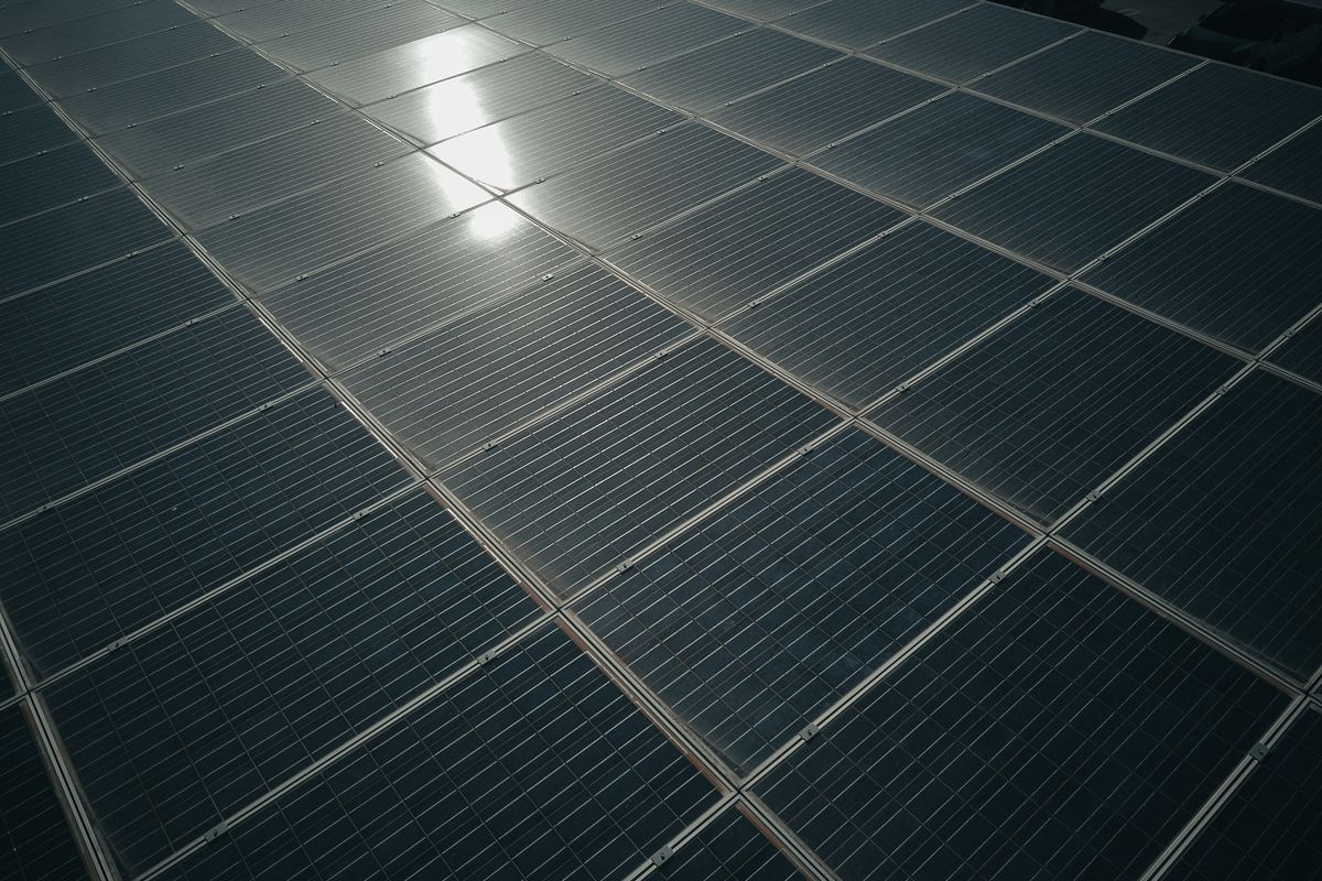 Surface de panneau solaire pour 9 kW : le calcul exact - Quelle surface de panneaux solaires faut-il prévoir pour 9 kWc ?