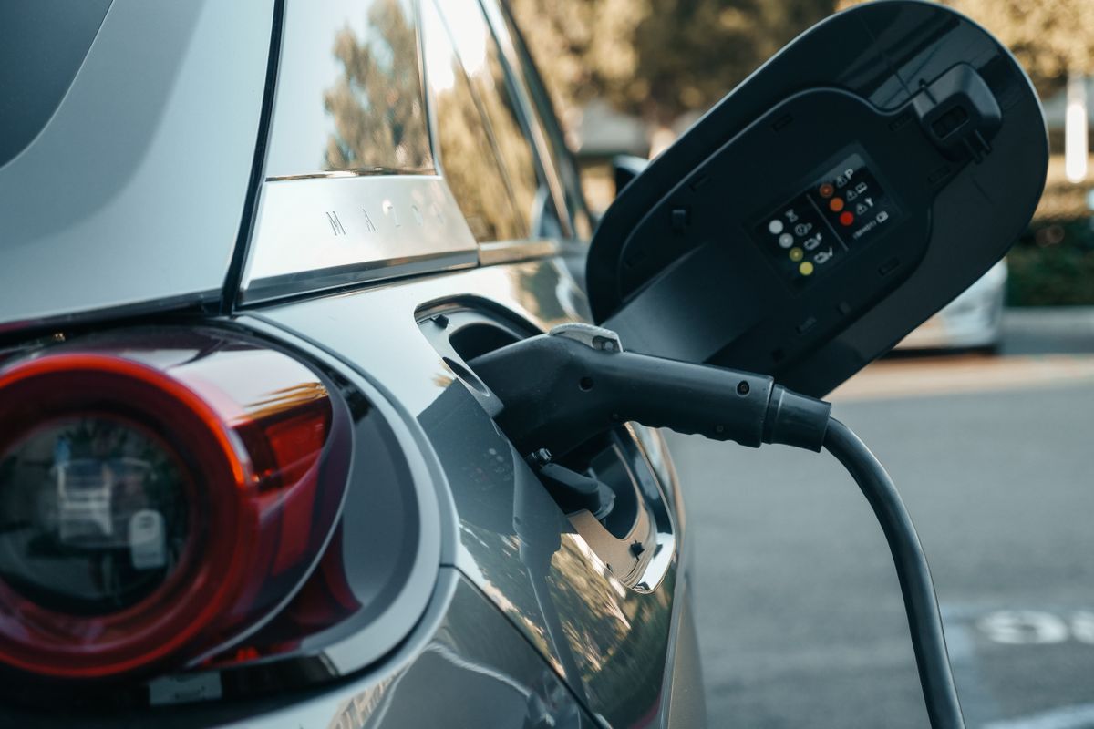 Voiture hybride rechargeable : économie ou mauvaise idée? - 3. Les avantages d’acheter une voiture hybride rechargeable