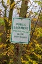 White and Green No Smoking Sign