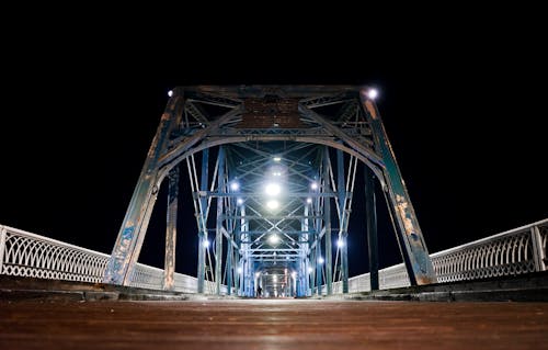 Fotos de stock gratuitas de acero, infraestructura, noche