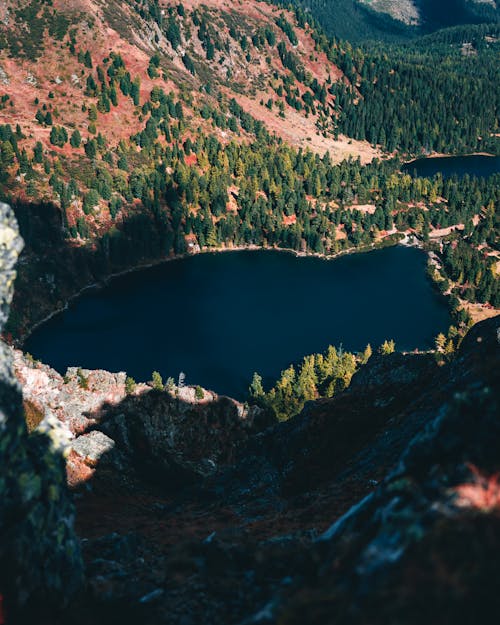 dağ, dikey atış, doğa içeren Ücretsiz stok fotoğraf