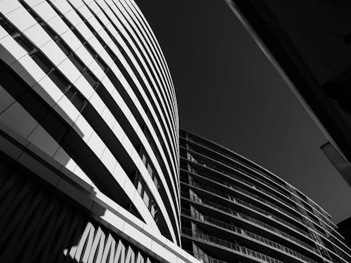 Fotos de stock gratuitas de blanco y negro, diseño arquitectónico, edificio