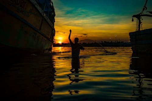 Free Δωρεάν στοκ φωτογραφιών με αλιεία, άνθρωπος, αυγή Stock Photo