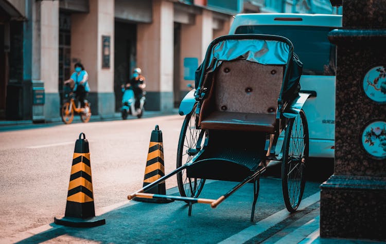 Posts Near Rickshaw