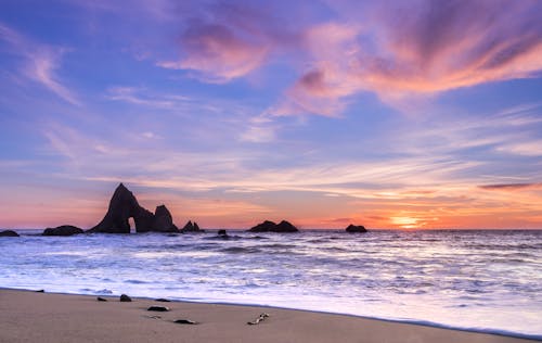 無料 海と岩の形成写真 写真素材