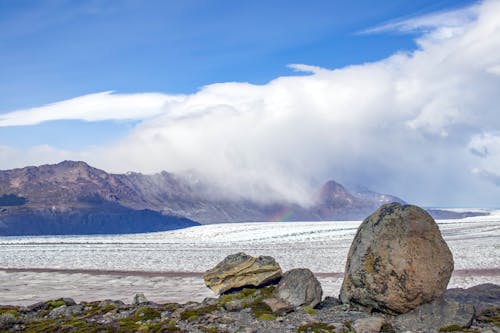 Бесплатное стоковое фото с Аргентина, белые облака, большие камни