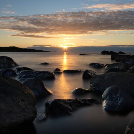 Sea and rocks at dusk, Odd Rune Falch on Pexels