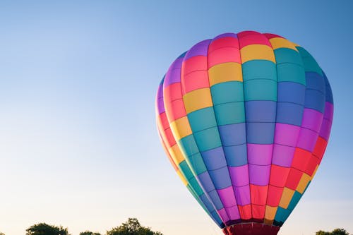 Бесплатное стоковое фото с воздушный шар, голубое небо, на открытом воздухе