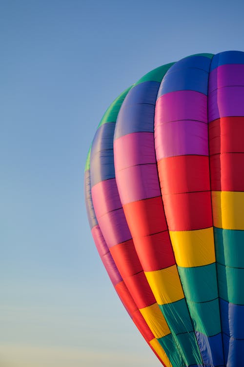 Бесплатное стоковое фото с вертикальный выстрел, воздушный шар, голубое небо