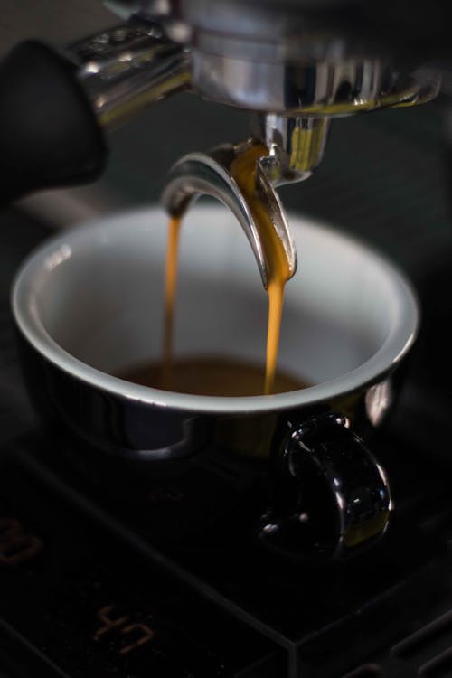 Ilmainen kuvapankkikuva tunnisteilla Espresso, espressokeitin, hauduttaminen