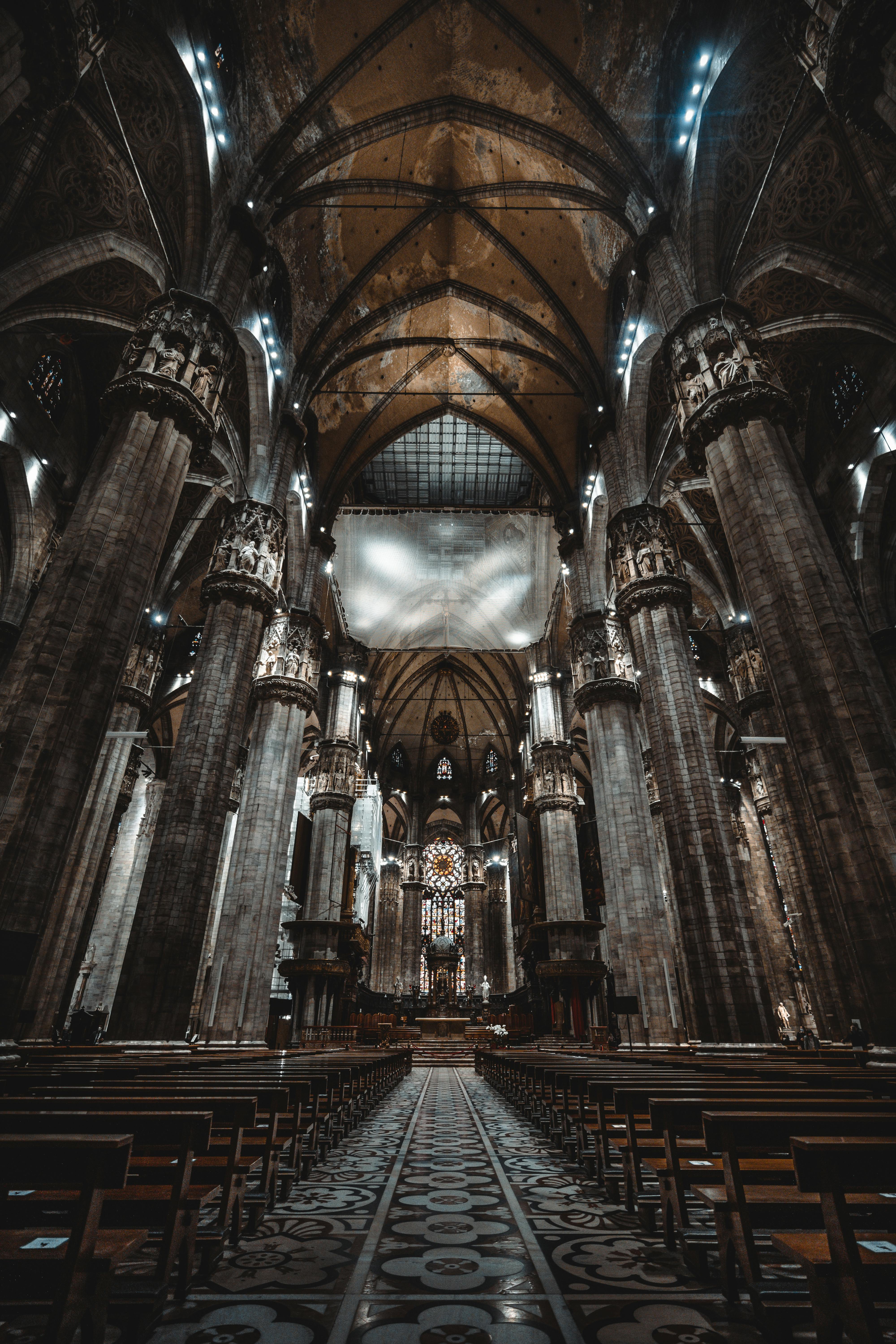 interior design of the milan cathedral