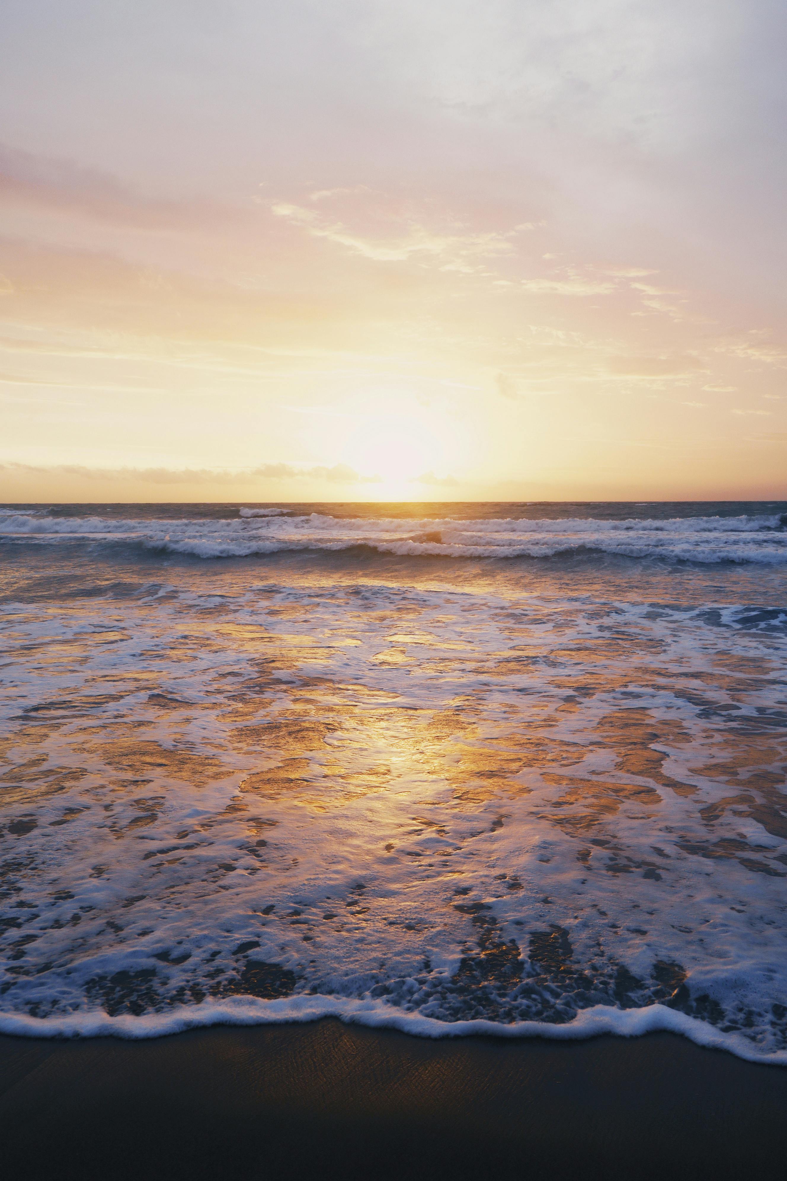 Wave Coming To Shore Beach 4k Wallpaper 4K