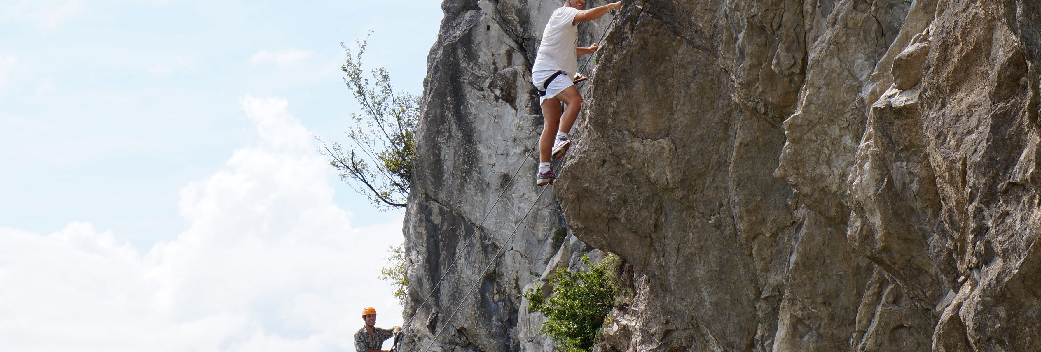 Best Outdoor Climbing Footwork Techniques for Crag Performance (2026)