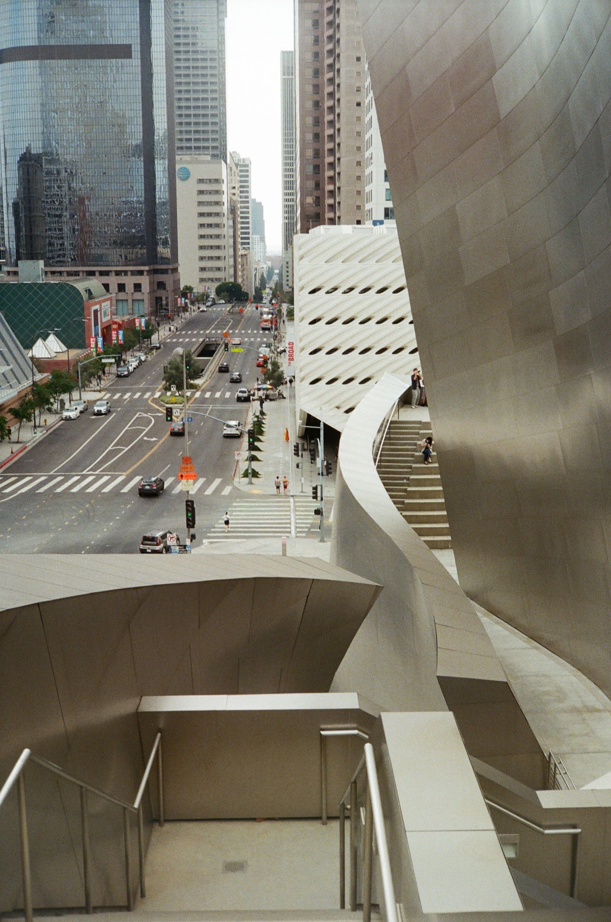 A dynamic urban cityscape featuring modern architecture and skyscrapers, perfect for urban design concepts.