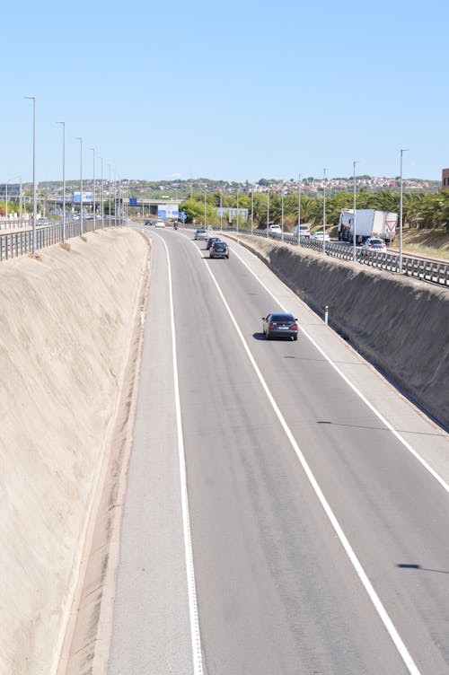 Imagine de stoc gratuită din autostradă, autoturisme, drum