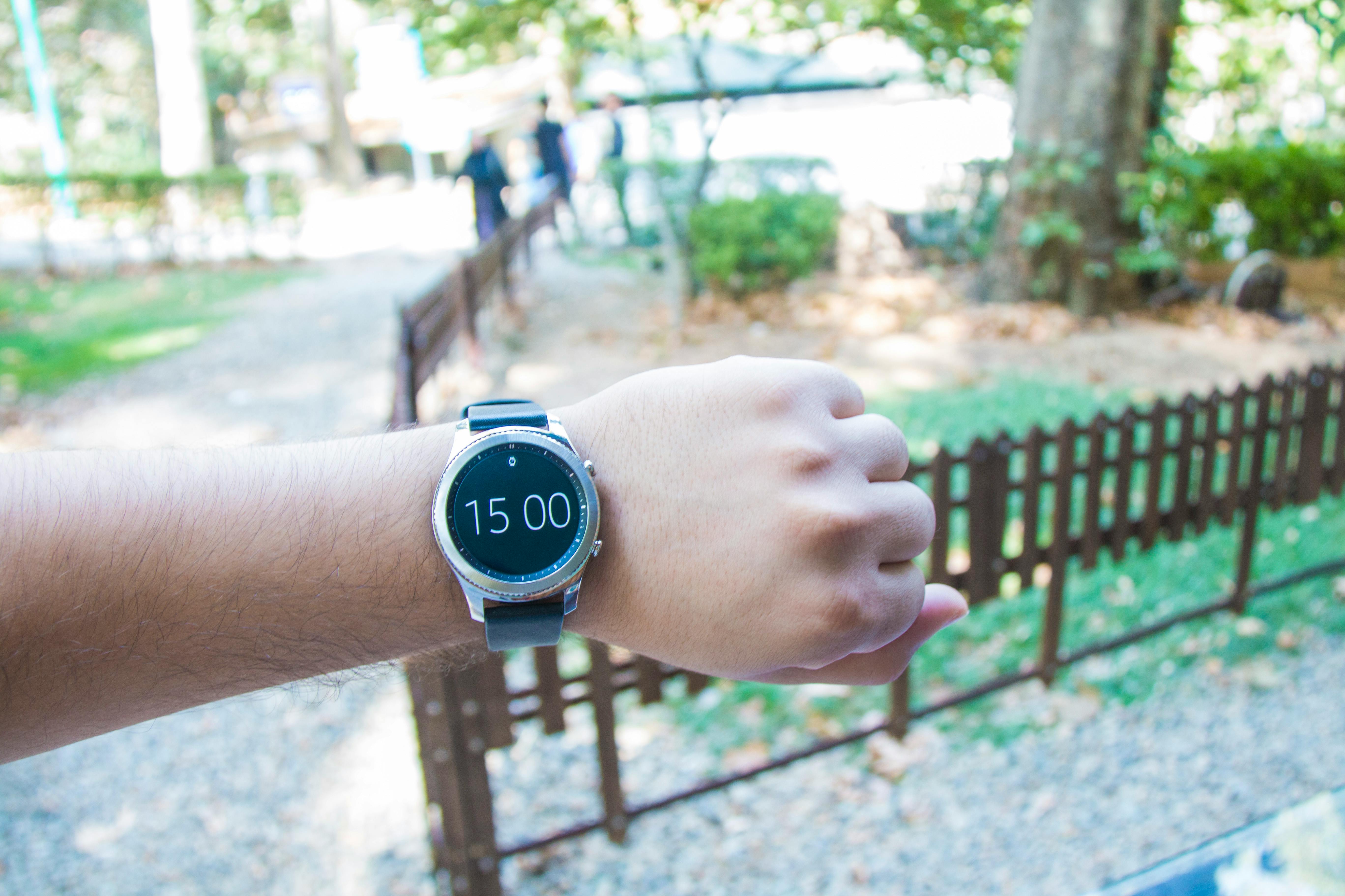smartwatch for big wrist