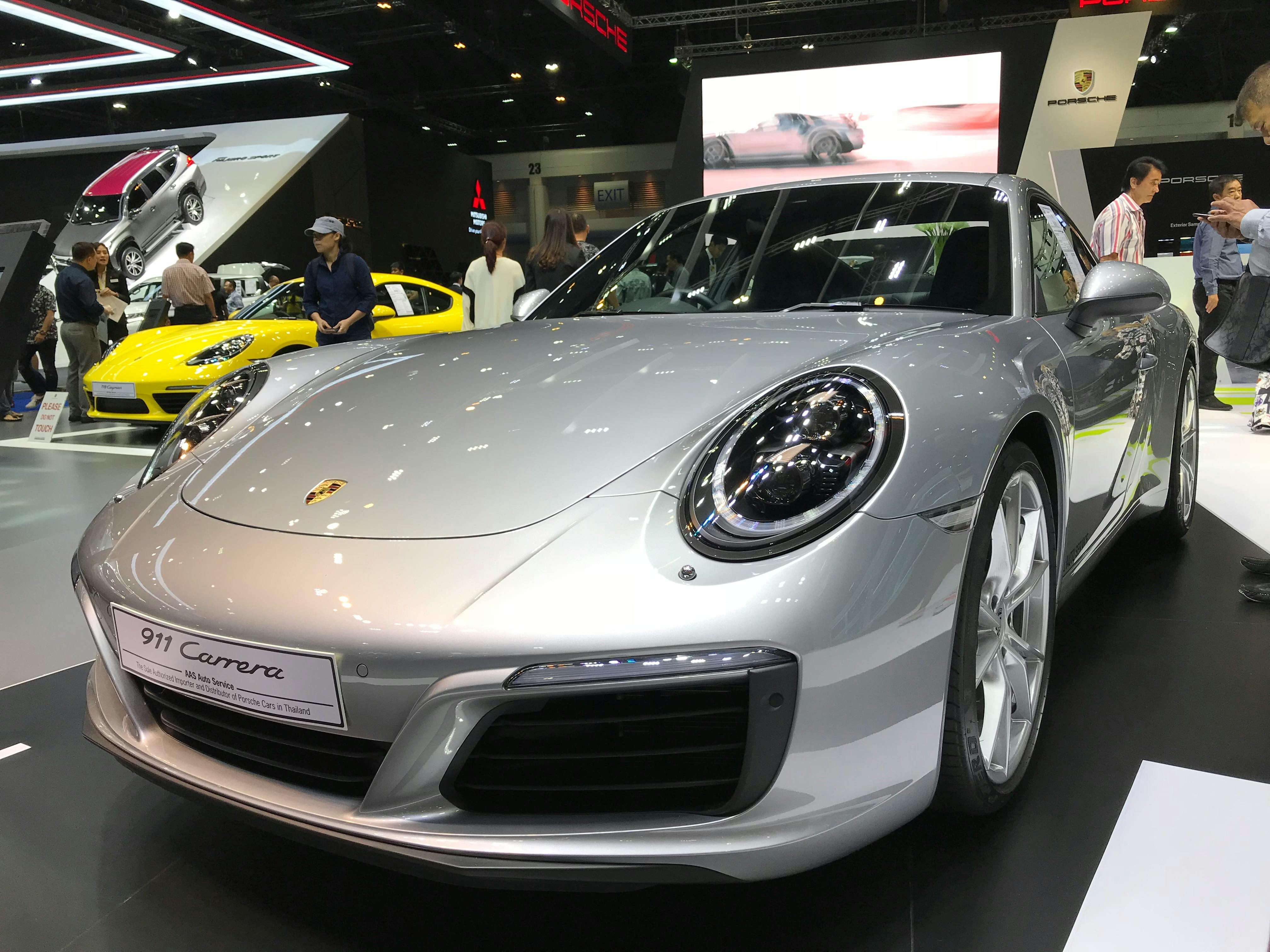 Photographers at a red carpet event taking pictures