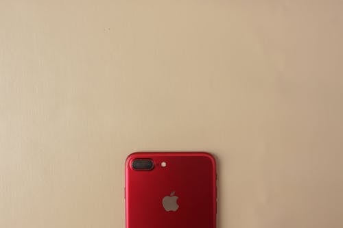 Ingyenes stockfotó alma, bézs színű felület, iphone témában