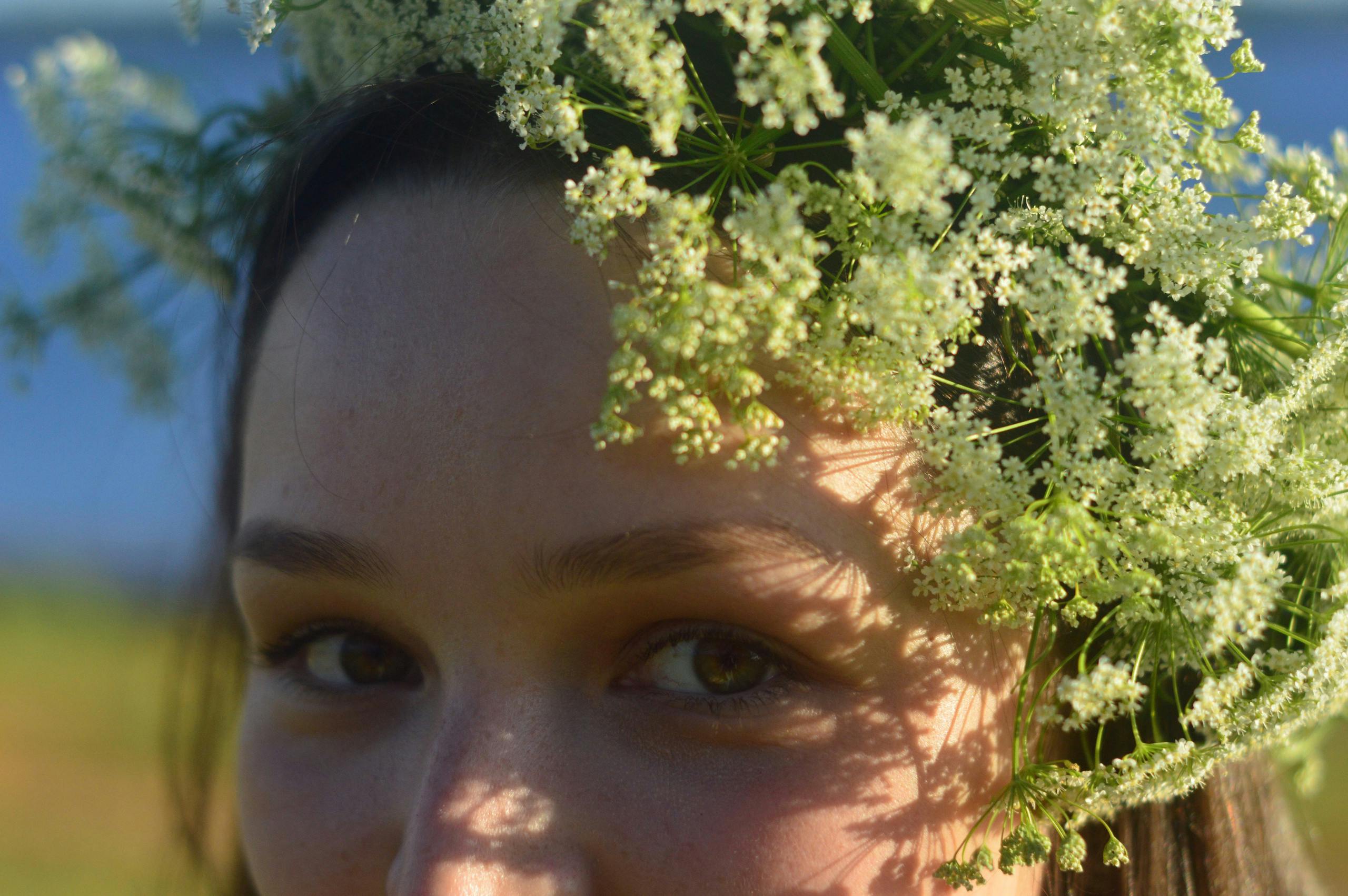 flower crown on the head of a woman