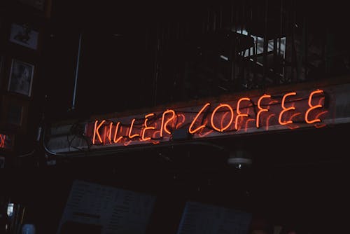 бесплатная фото Killer Coffee Neon Signage Стоковое фото