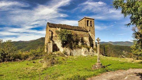 Free Explore the captivating ruins of an ancient stone church amidst scenic landscapes in Albella, Spain. Stock Photo