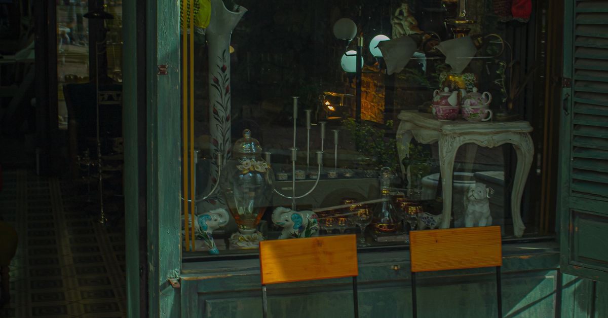 Antique Store Window · Free Stock Photo