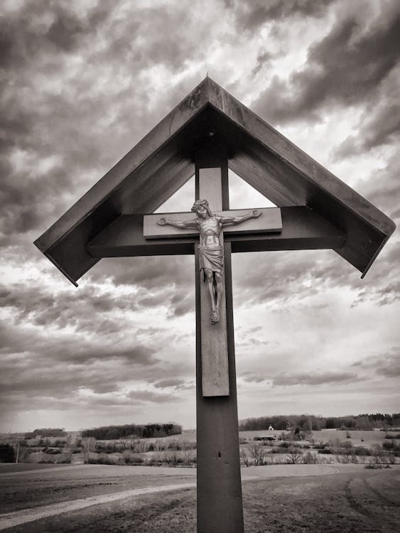 Free Brown Wooden Crucifix Photography Stock Photo