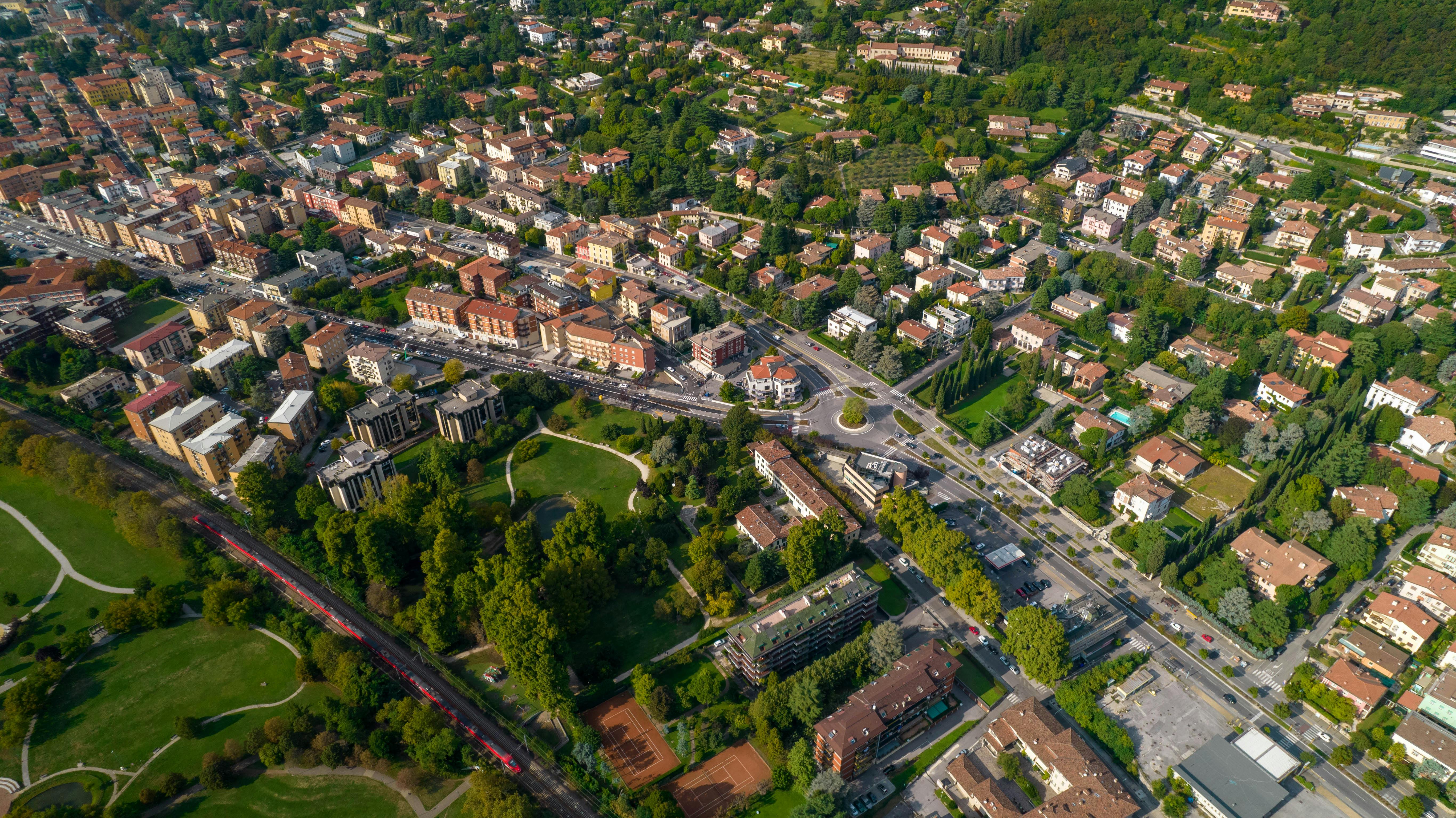 Italian cities sweep 2026 remote-work index: Genoa, Bari and Catania top global list — Photo by azem kovaci on Pexels