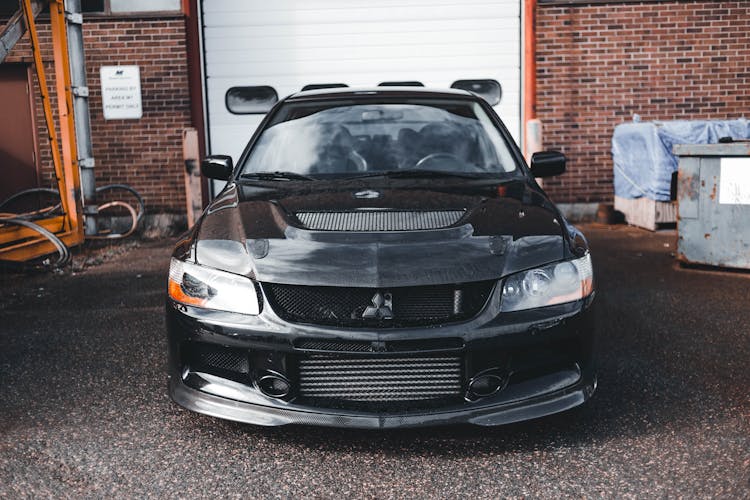 Black Mitsubishi Lancer