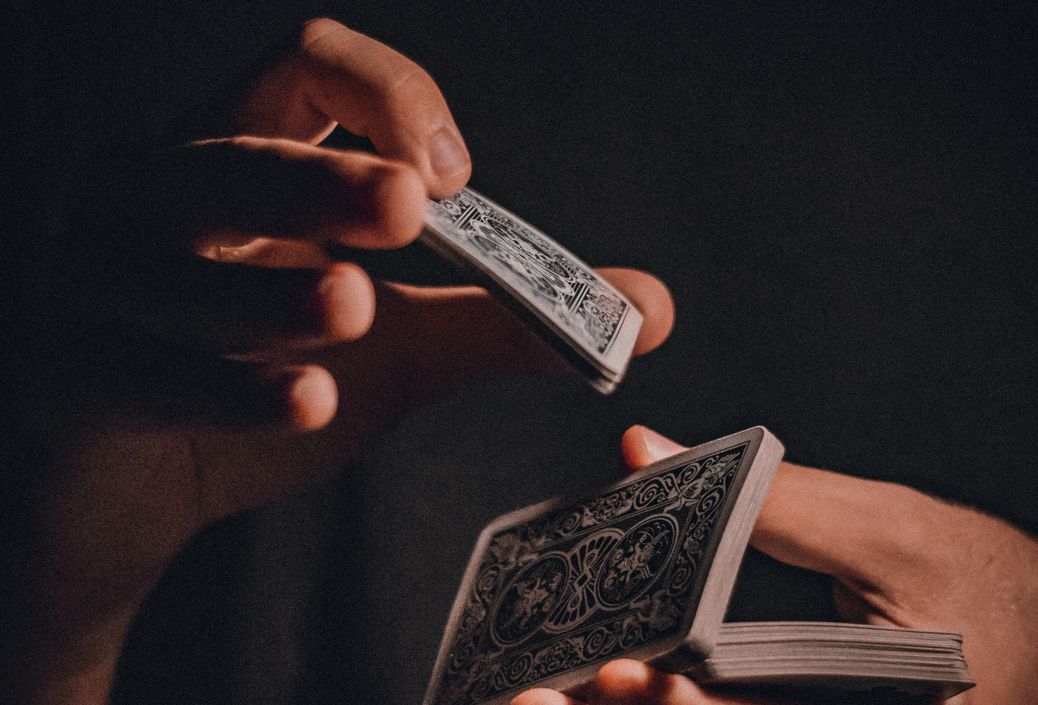 Online Casino: Spielautomaten und Live-Spiele im Überblick