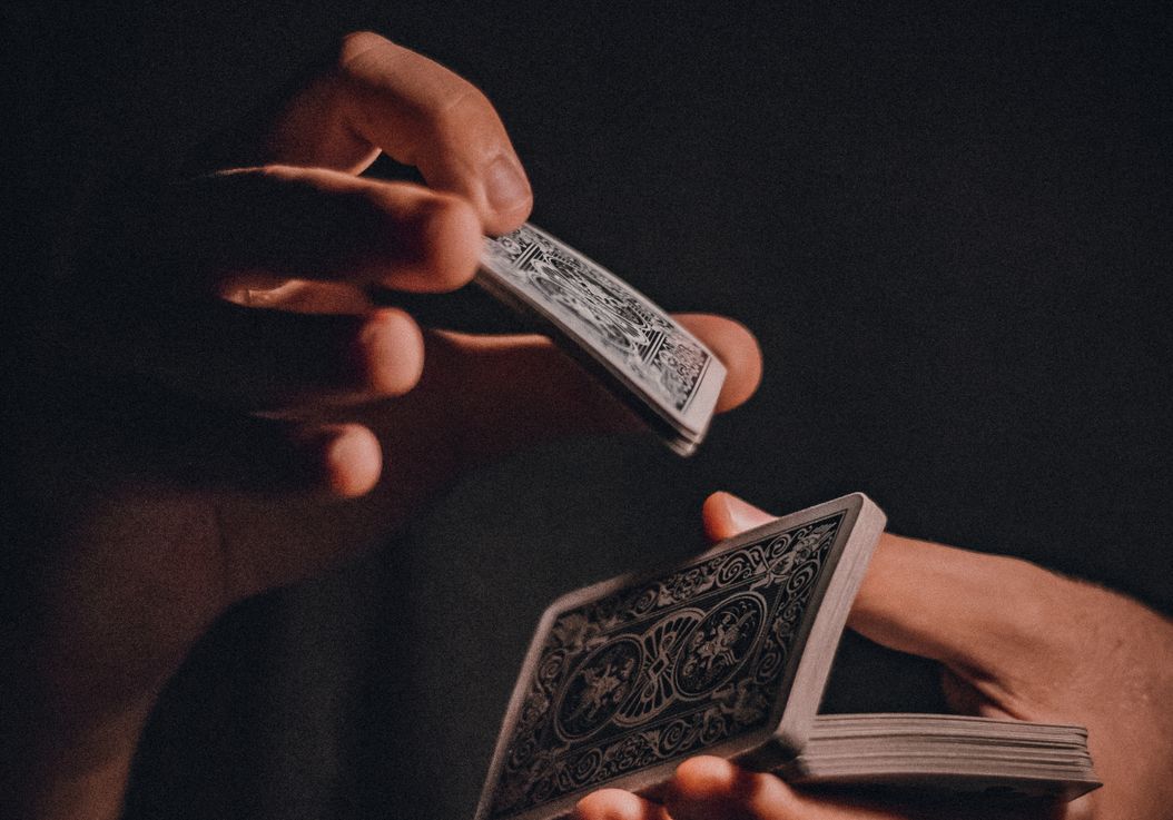 Online Casino: Spielautomaten und Live-Spiele im Überblick