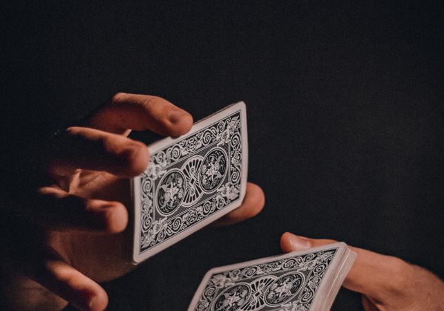 Online Casino: Spielautomaten und Live-Spiele im Überblick