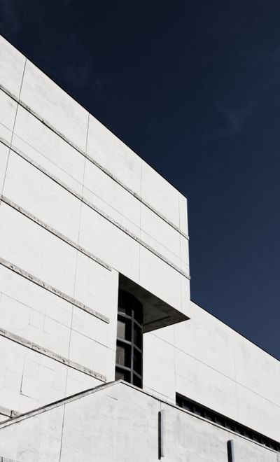 Concrete ceiling detail — photo by Adrian Regeci on Pexels
