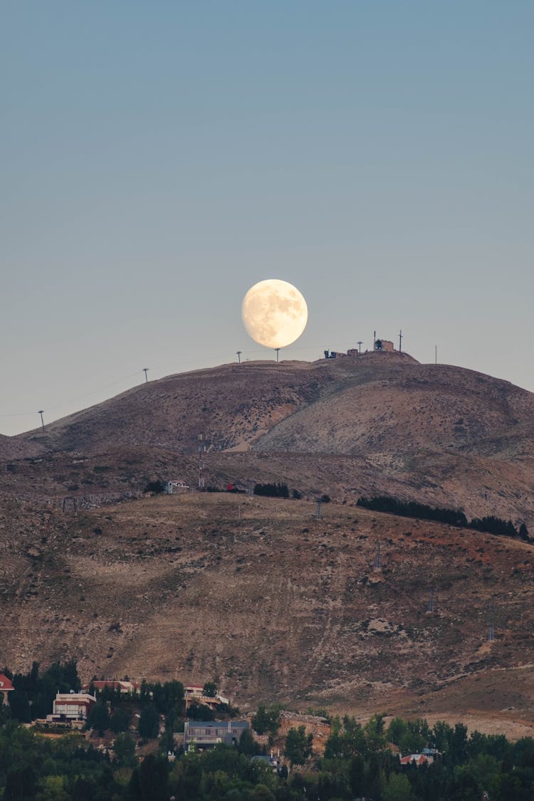 Moon Over Hill