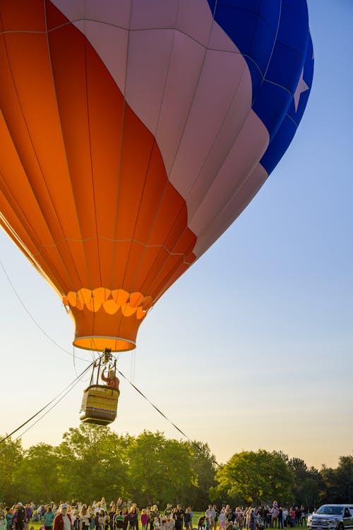 Darmowe zdjęcie z galerii z balon na gorące powietrze, kolorowy, latający