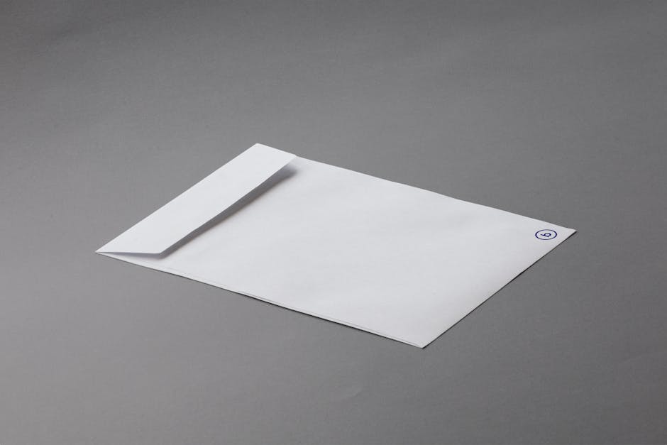 plain white mailer with no branding - THC vape discreet packaging