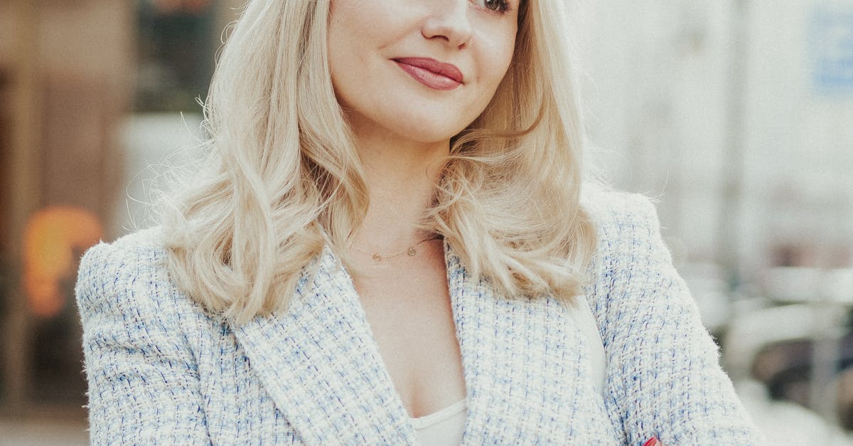 How to take off shellac nail polish without acetone