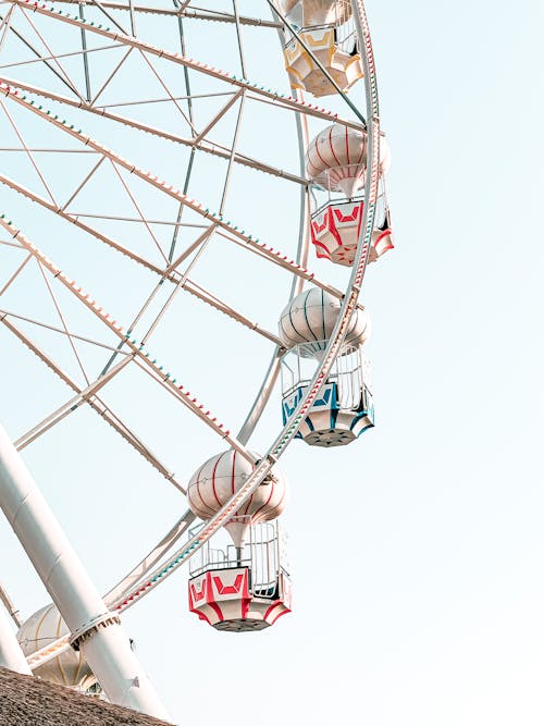 Free Ferris Wheel under Clear Sky  Stock Photo