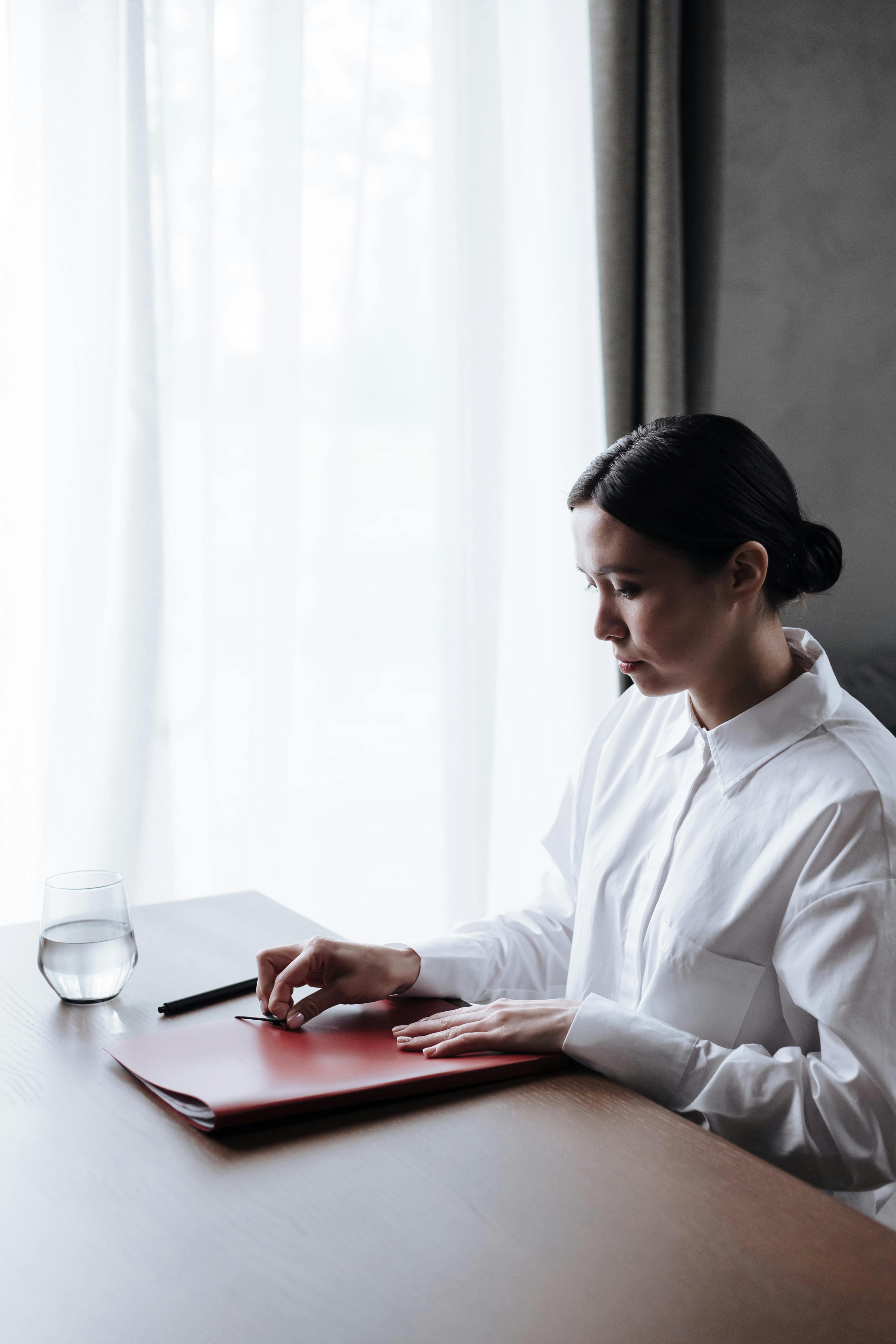 Who is the largest employer of social workers?