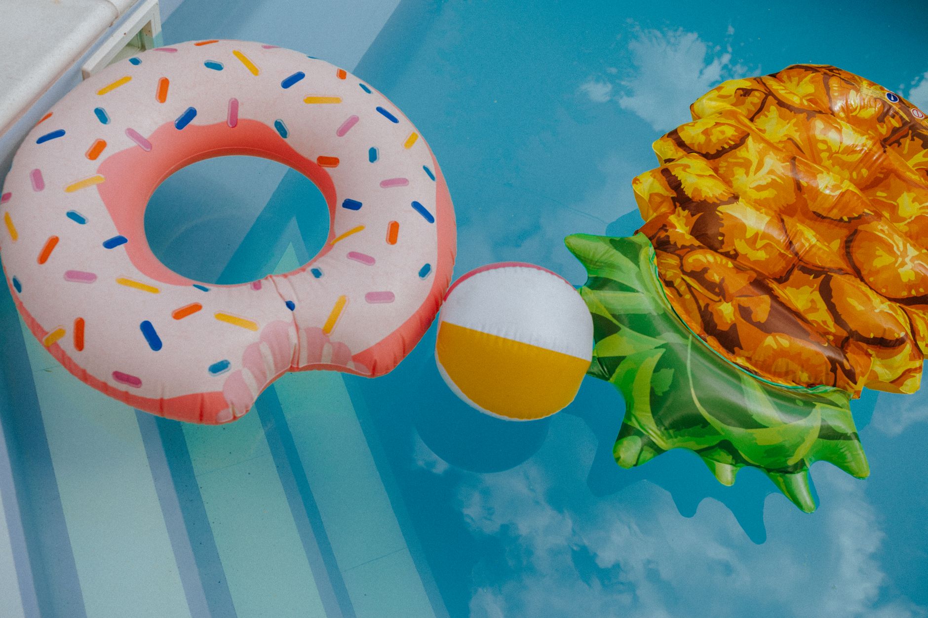 5 Best Pool Floats (2026)