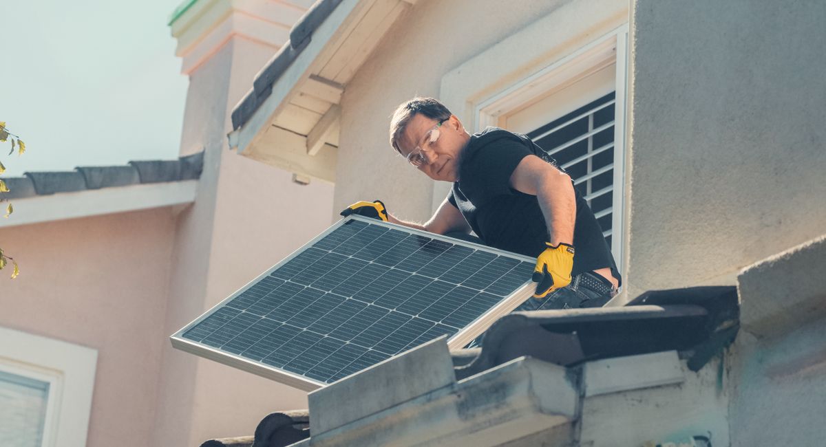 Illustration, quelle batterie pour panneau solaire 6000w