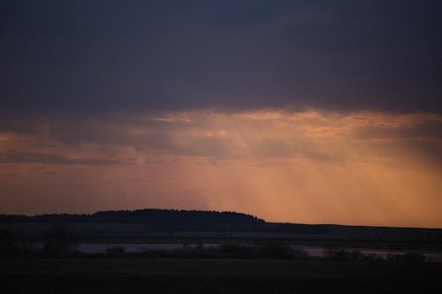 Foto d'estoc gratuïta de alba, claror crepuscular, nuvolositat