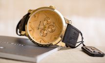 Wristwatch with Tag