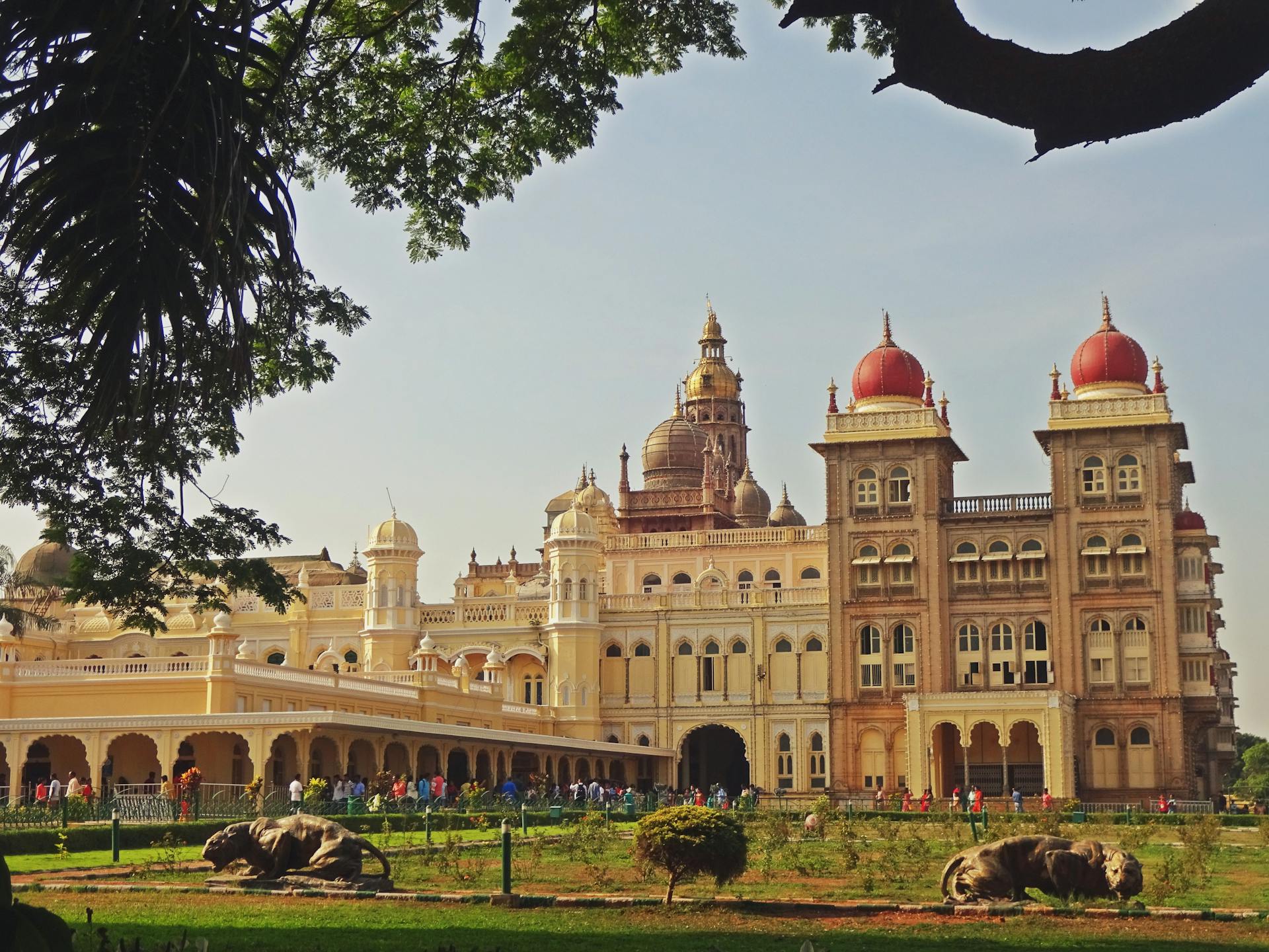 Explore the grandeur of Mysore's Amba Vilas Palace, a landmark of Indian heritage.