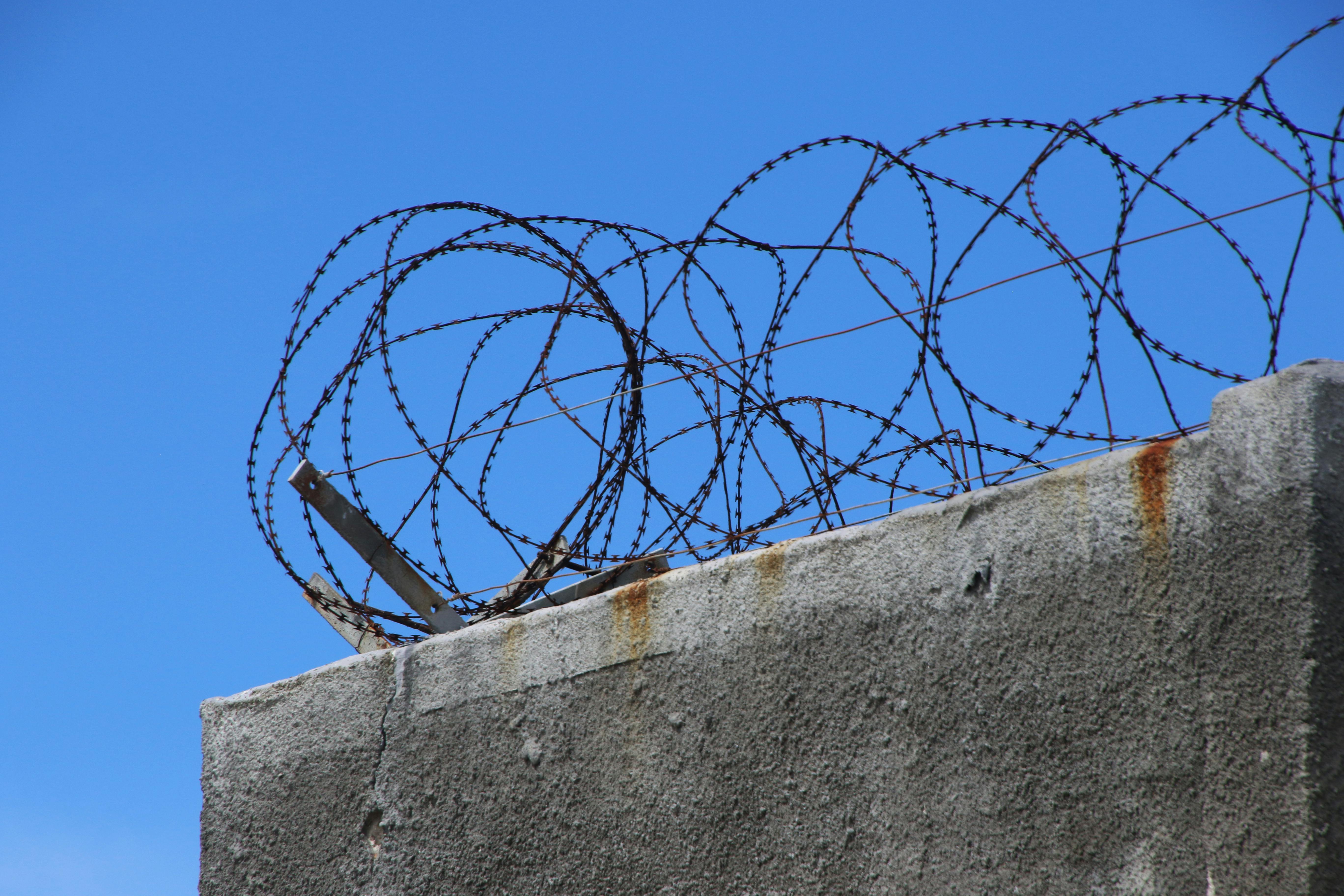 Free stock photo of barbed wire, buildings, Cape Town